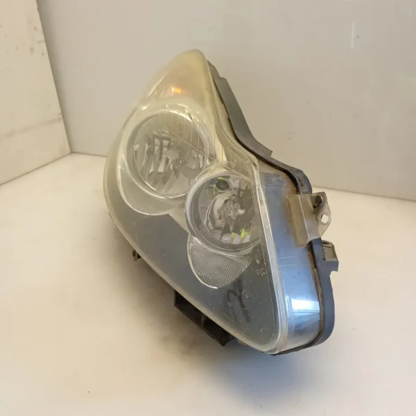 Faro ant. destra Opel Corsa (2006 – 2011) 1.3 55 KW diesel 93189366 Z13DTJ