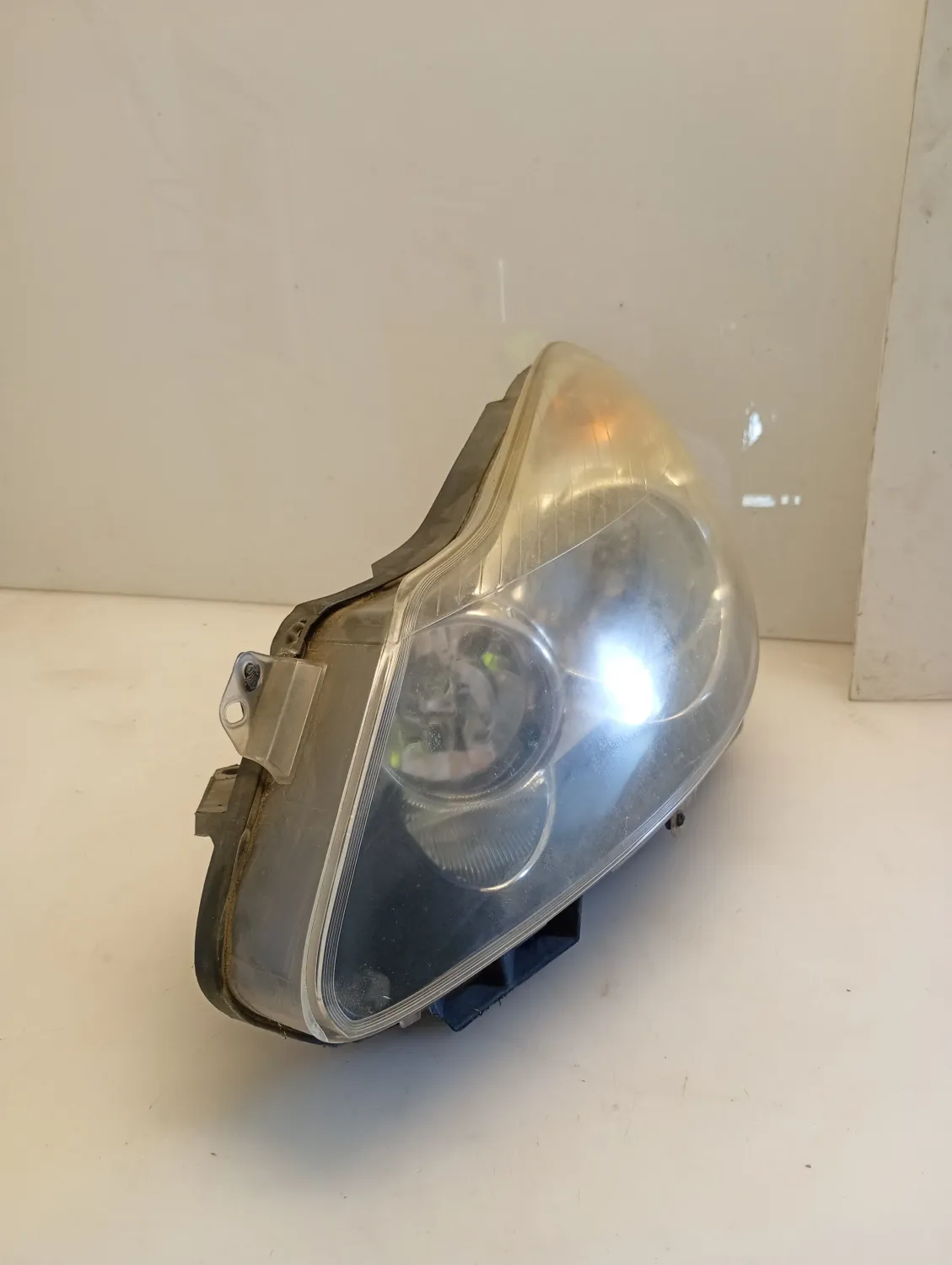 Faro ant. sinistra Opel Corsa (2006 – 2011) 1.3 55 KW diesel 93189365 Z13DTJ