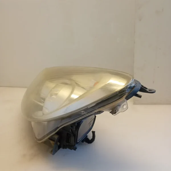 Faro ant. sinistra Opel Corsa (2006 – 2011) 1.3 55 KW diesel 93189365 Z13DTJ
