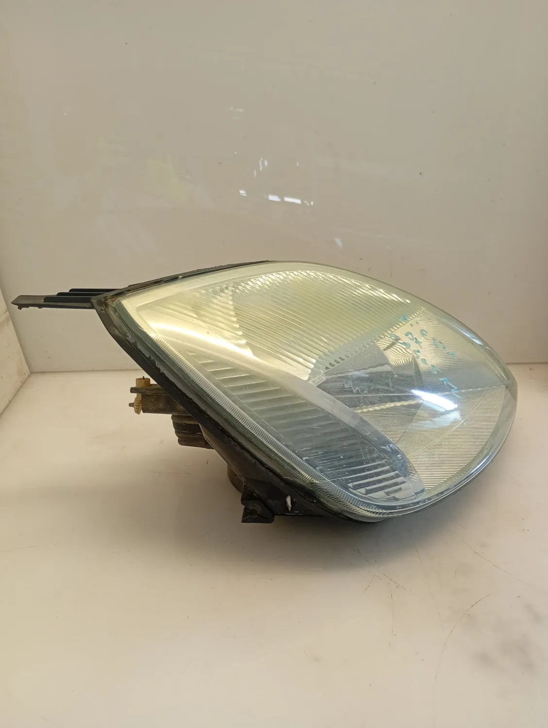 Faro ant. destra Ford Fiesta (2002 – 2005) 1.4 59 KW benzina 1415694 FXJA