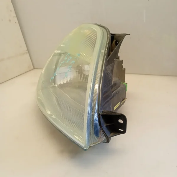 Faro ant. destra Ford Fiesta (2002 – 2005) 1.4 59 KW benzina 1415694 FXJA