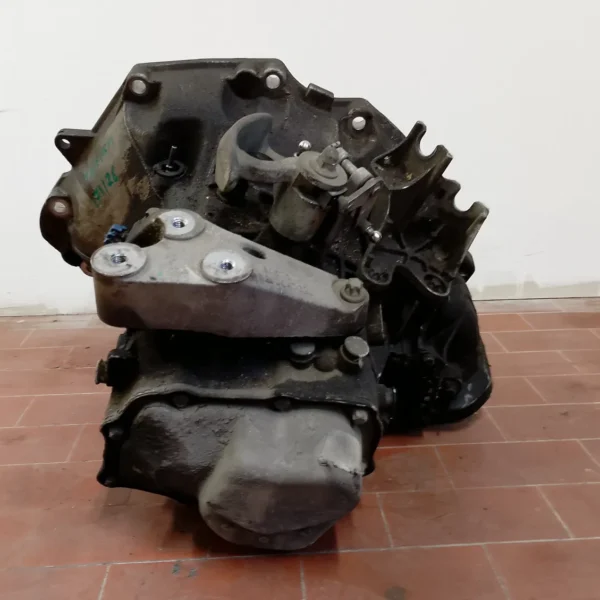 Cambio completo Opel Zafira (2005 – oggi) 1.6 69 KW benzina/metano 93191522 Z16YNG