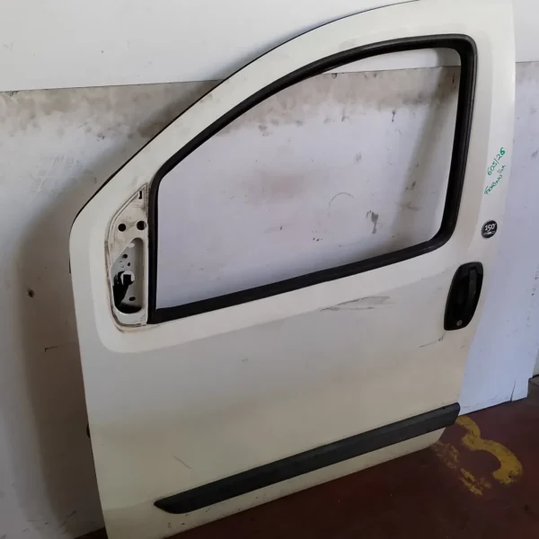 Porta anteriore sinistra Fiat Fiorino (2007 – 2016) 1.3 55 KW diesel 1395026080 199A9000