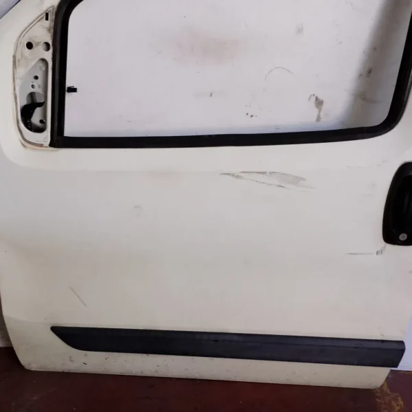Porta anteriore sinistra Fiat Fiorino (2007 – 2016) 1.3 55 KW diesel 1395026080 199A9000
