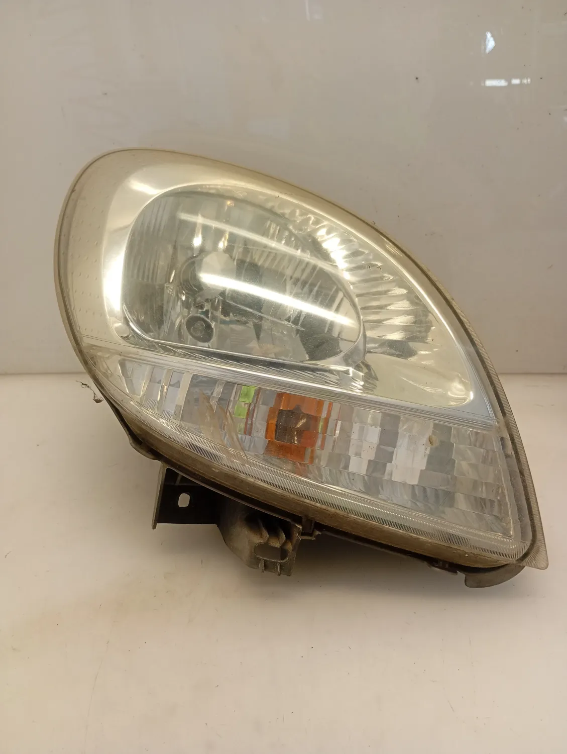 Faro ant. destra Renault Kangoo (2003 – 2009) 1.5 50 KW diesel 260104911R K9KV7