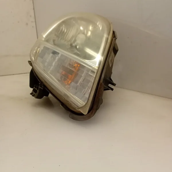 Faro ant. destra Renault Kangoo (2003 – 2009) 1.5 50 KW diesel 260104911R K9KV7