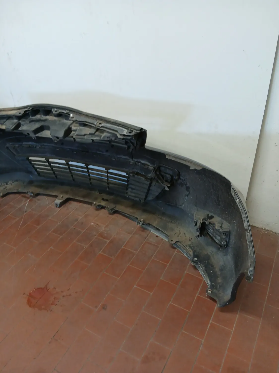 Paraurti anteriore Toyota Yaris (2011 – 2015) 1.0 51 KW benzina 521190U904 1KR FE