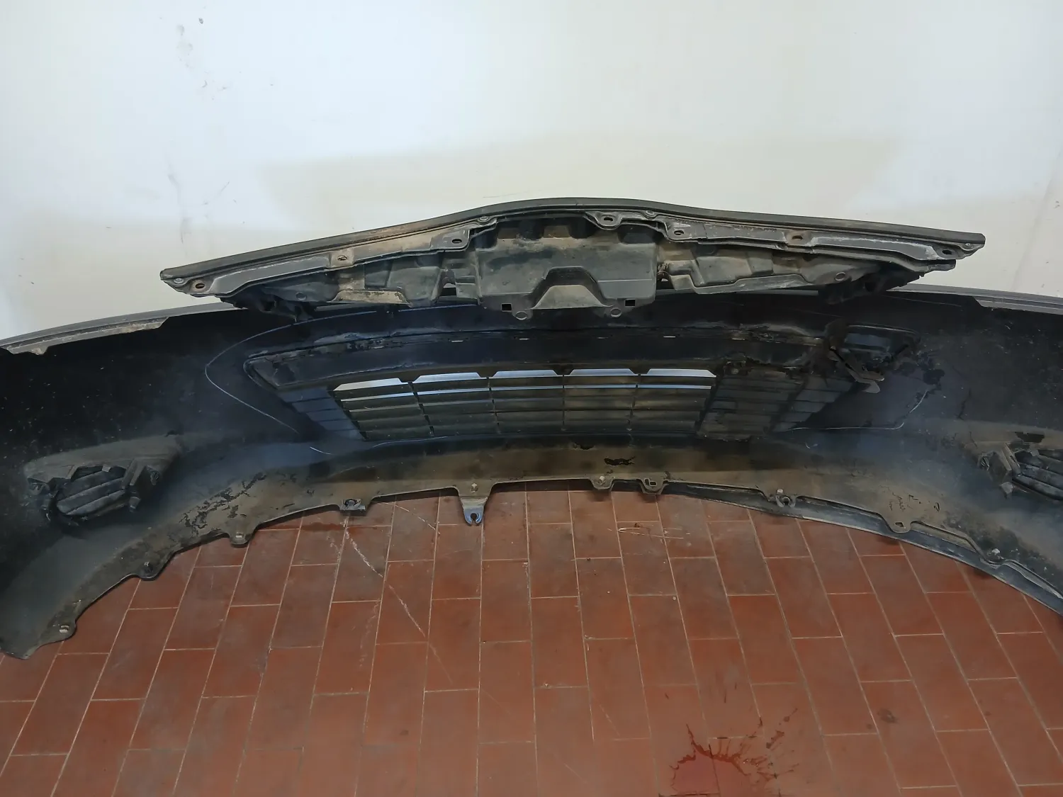 Paraurti anteriore Toyota Yaris (2011 – 2015) 1.0 51 KW benzina 521190U904 1KR FE
