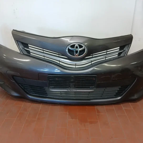 Paraurti anteriore Toyota Yaris (2011 – 2015) 1.0 51 KW benzina 521190U904 1KR FE