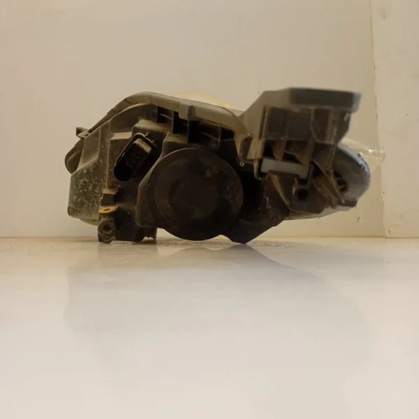 Faro ant. destra Ford Fiesta (2008 – 2013) 1.4 50 KW diesel 1740029 F6JD