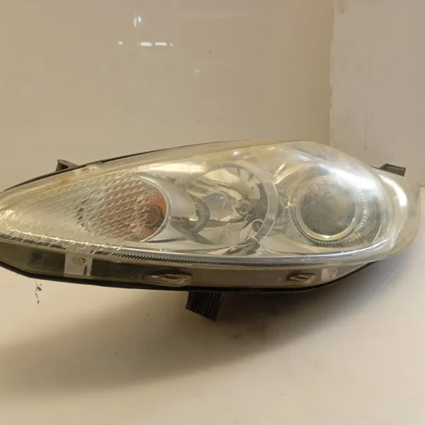Faro ant. sinistra Ford Fiesta (2008 – 2013) 1.4 50 KW diesel 1740028 F6JD