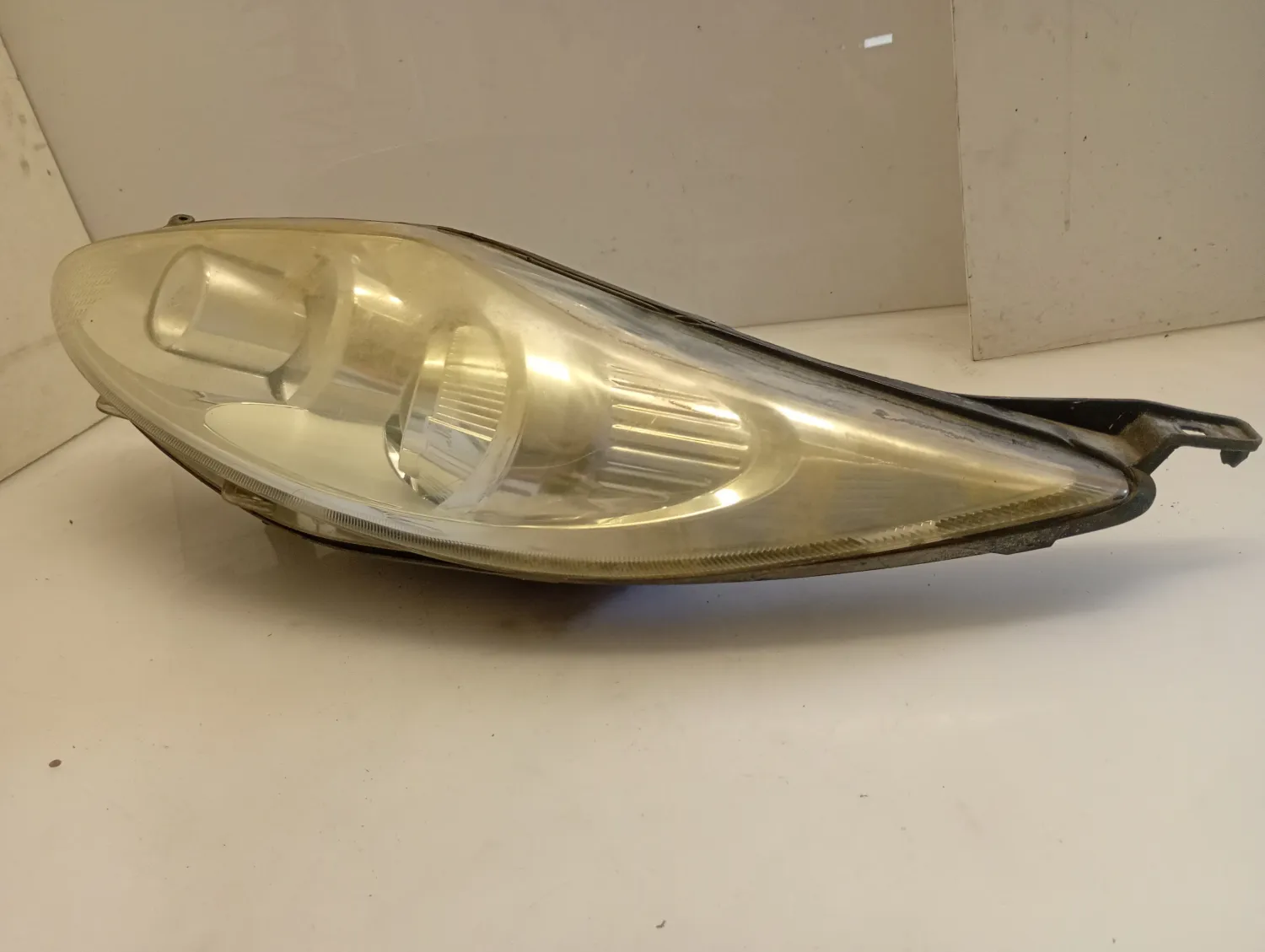 Faro ant. sinistra Ford Fiesta (2008 – 2013) 1.4 50 KW diesel 1740028 F6JD