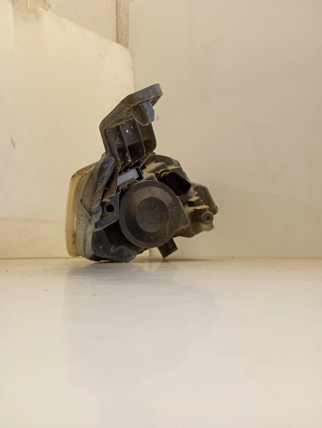 Faro ant. sinistra Ford Fiesta (2008 – 2013) 1.4 50 KW diesel 1740028 F6JD