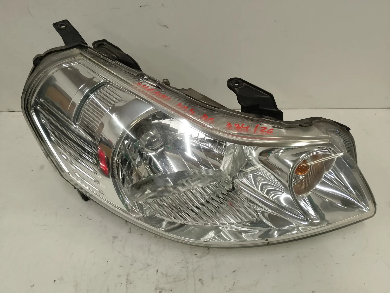 Faro ant. destra Suzuki Sx4 4×4 (2006 – 2015) 1.6 79 KW benzina 3512079J00000 M16A