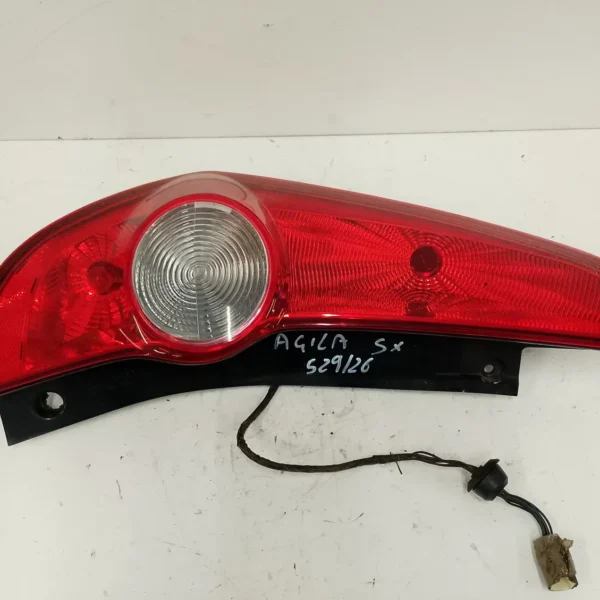 Faro posteriore sinistra Opel Agila (2008 – oggi) 1.0 48 KW benzina 93193683 K10B