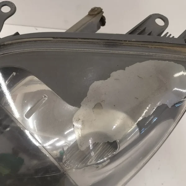Faro ant. sinistra Ford Fiesta (2005 – 2008) 1.4 50 KW diesel 1416311 F6JB