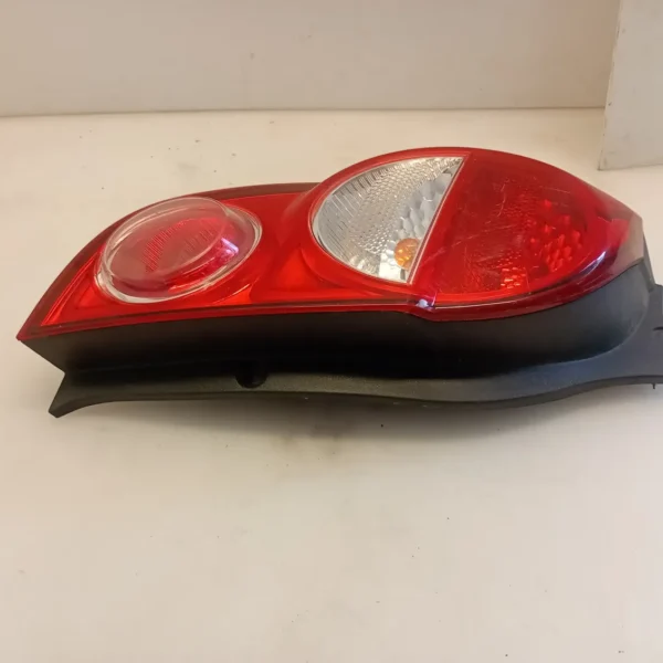 Faro posteriore sinistra Chevrolet daewoo Spark (2010 – 2015) 1.0 50 KW benzina 95214445 B10D1