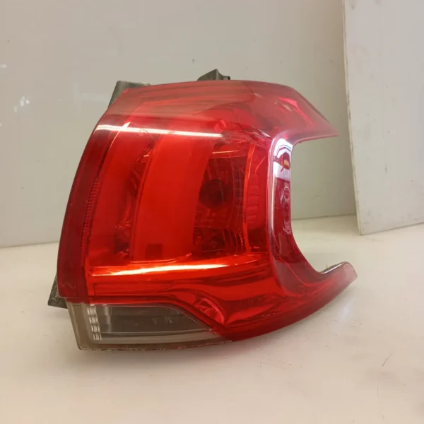 Faro posteriore est. destra Peugeot 2008 (2013 – 2016) 1.6 73 KW diesel 9678074380 BH02