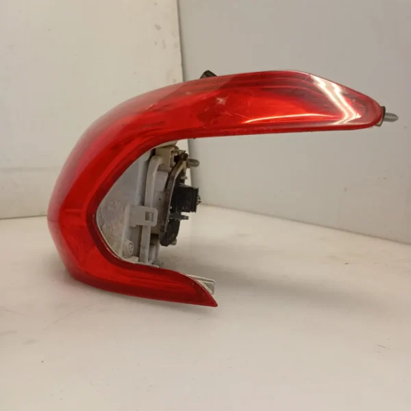 Faro posteriore est. destra Peugeot 2008 (2013 – 2016) 1.6 73 KW diesel 9678074380 BH02