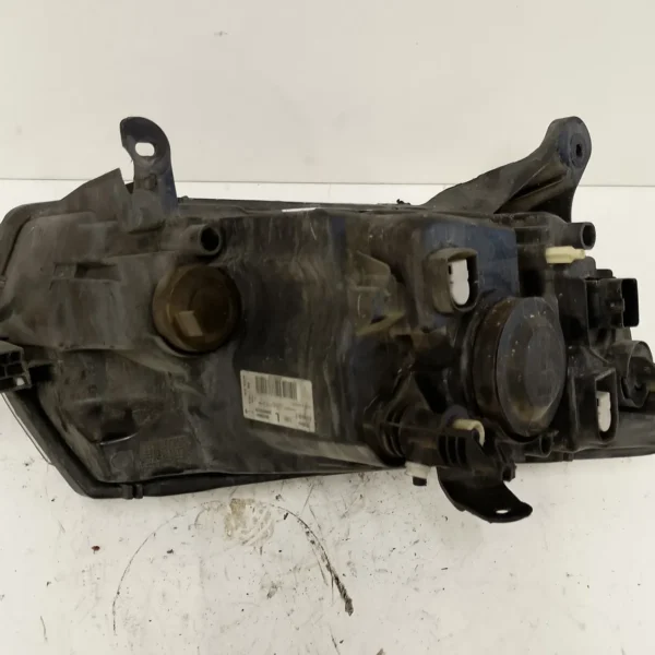 Faro ant. sinistro Dacia Sandero 2a Serie (2012 – 2021) 1.5 66 KW diesel 260601236R K9K C6