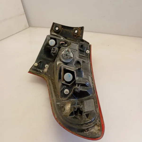 Faro posteriore est. sinistra Nissan Qashqai (2017 – 2021) 1.5 81 KW diesel 26555HV00A K9K