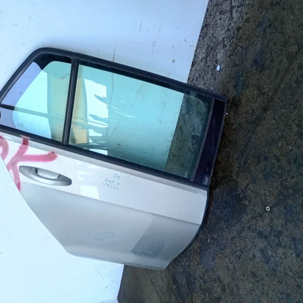Porta posteriore sinistra Volkswagen Golf (2017 – oggi) 1.6 85 KW diesel 5G4833055AD DDY