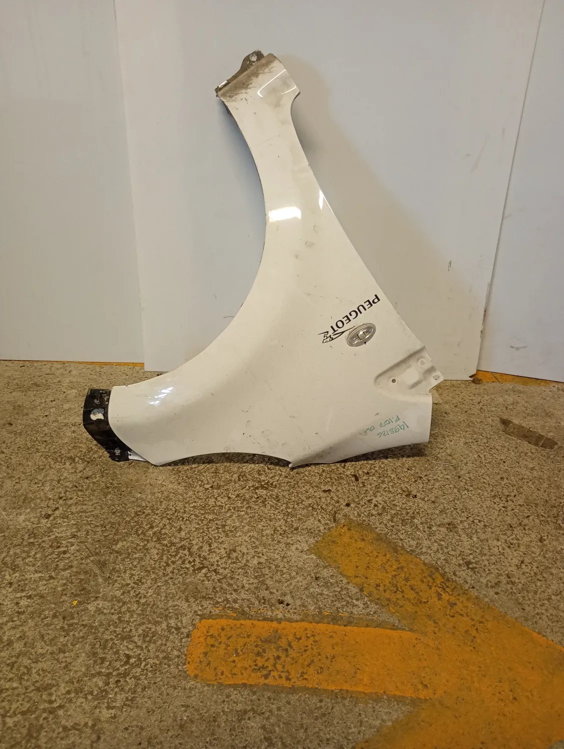 Parafango anteriore destra Peugeot 107 (2005 – oggi) 1.0 50 KW benzina 7841S8 1KR