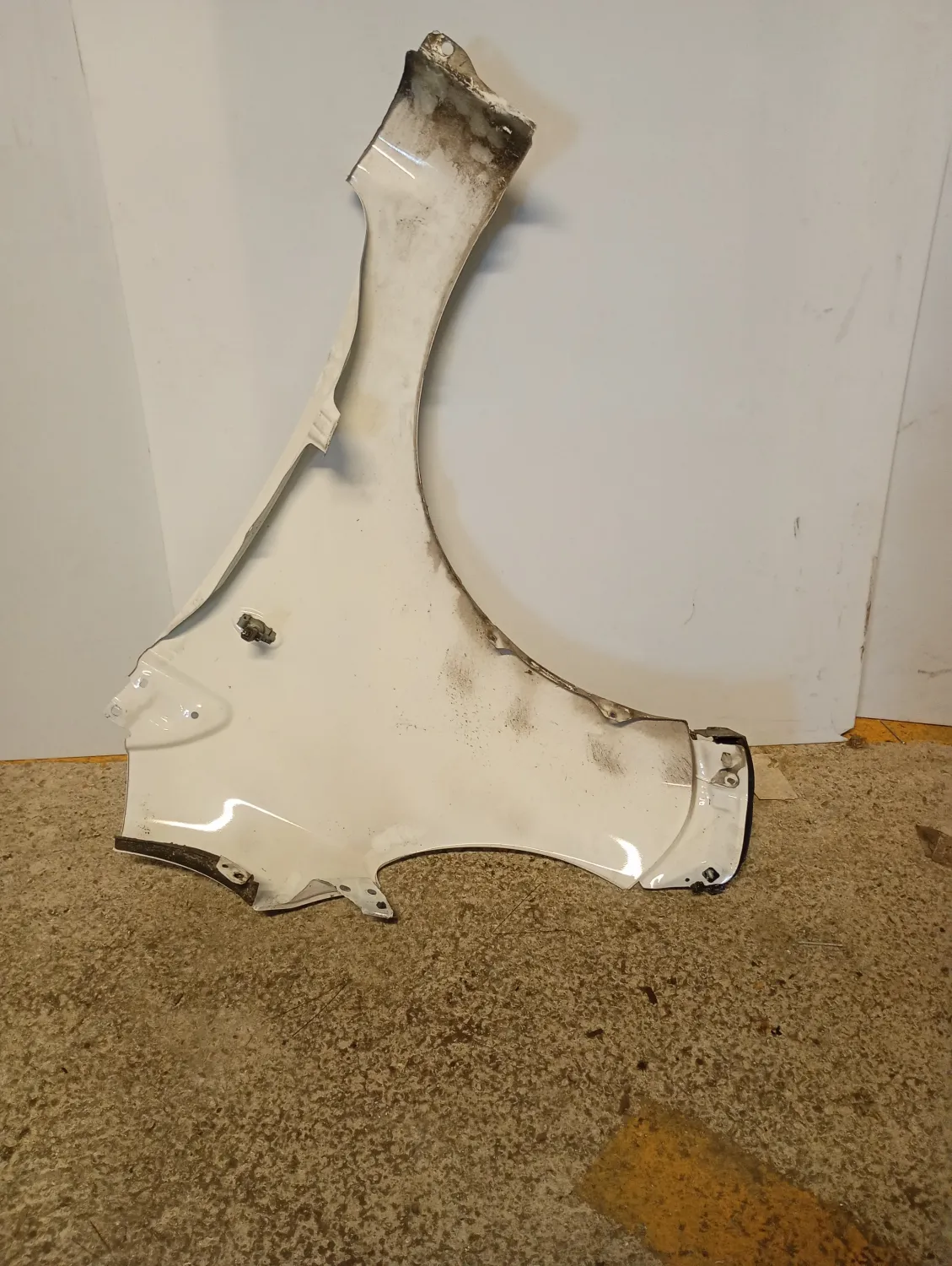 Parafango anteriore destra Peugeot 107 (2005 – oggi) 1.0 50 KW benzina 7841S8 1KR
