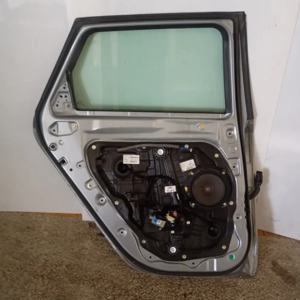 Porta posteriore sinistra Kia Ceed (2018 – oggi) 1.6 85 KW diesel 77003J7200 D4FE