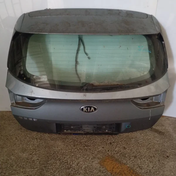 Portellone post. Kia Ceed (2018 – oggi) 1.6 85 KW diesel 73700J7200 D4FE
