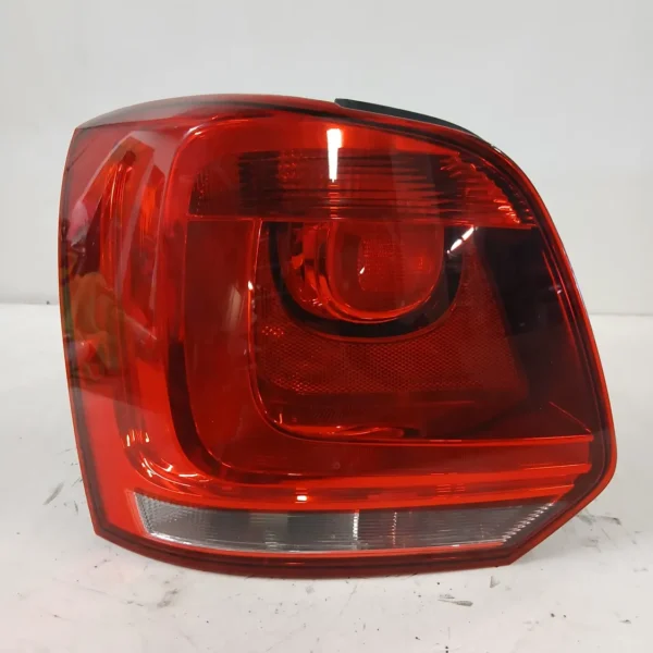 Faro posteriore sinistra Volkswagen Polo (2009 – 2014) 1.2 55 KW diesel 6R0945095AH CFW