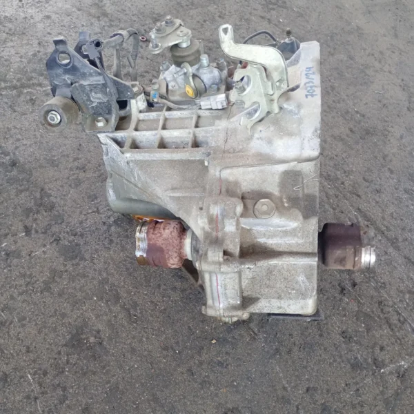 Cambio completo Toyota Yaris (2005 – 2012) 1.0 51 KW benzina 3030052622 1KR FE