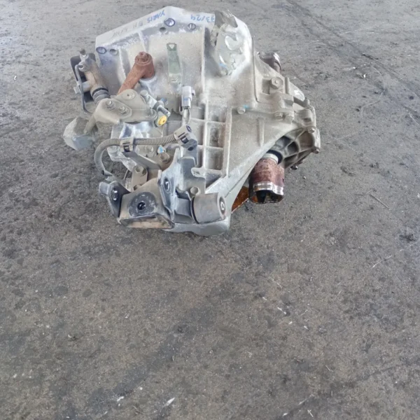 Cambio completo Toyota Yaris (2005 – 2012) 1.0 51 KW benzina 3030052622 1KR FE