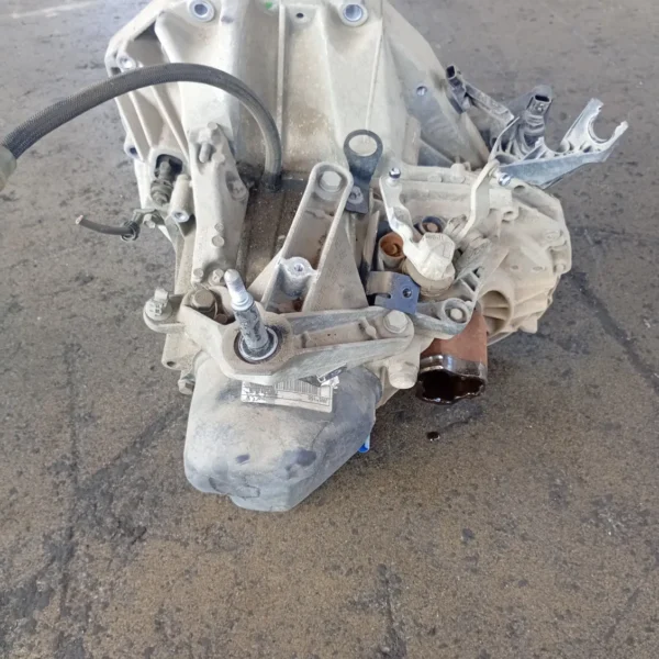 Cambio completo Dacia Sandero (2008 – 2013) 1.5 63 KW diesel K9K 87