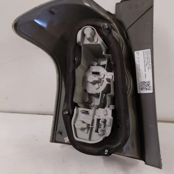Faro posteriore destra Toyota Corolla Verso (2004 – 2009) 1.6 81 KW benzina 815510F020 3ZZ FE