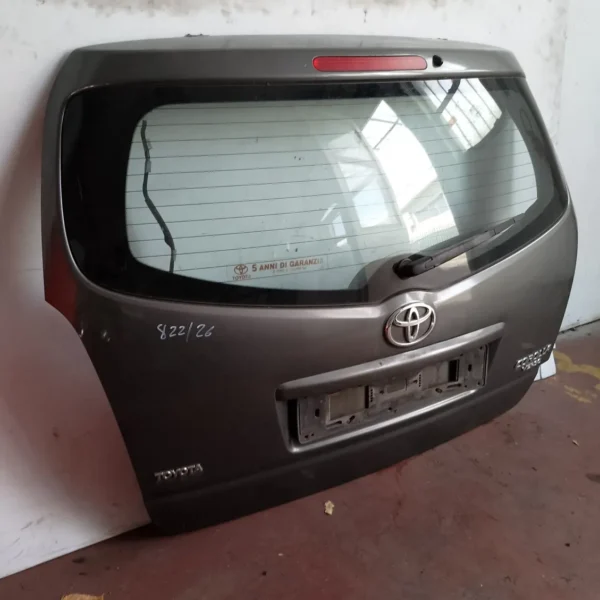 Portellone post. Toyota Corolla Verso (2004 – 2009) 1.6 81 KW benzina 670050F021 3ZZ FE