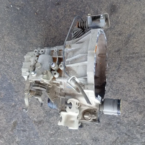 Cambio completo Toyota Yaris (2001 – 2005) 1.3 64 KW benzina 303000D030 2SZ FE