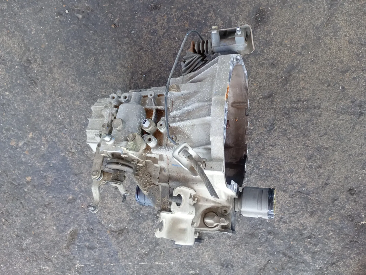 Cambio completo Toyota Yaris (2001 – 2005) 1.3 64 KW benzina 303000D030 2SZ FE