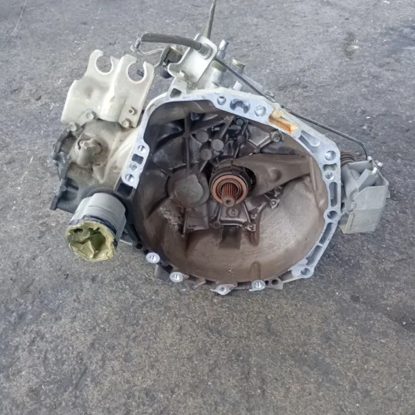 Cambio completo Toyota Yaris (2001 – 2005) 1.3 64 KW benzina 303000D030 2SZ FE