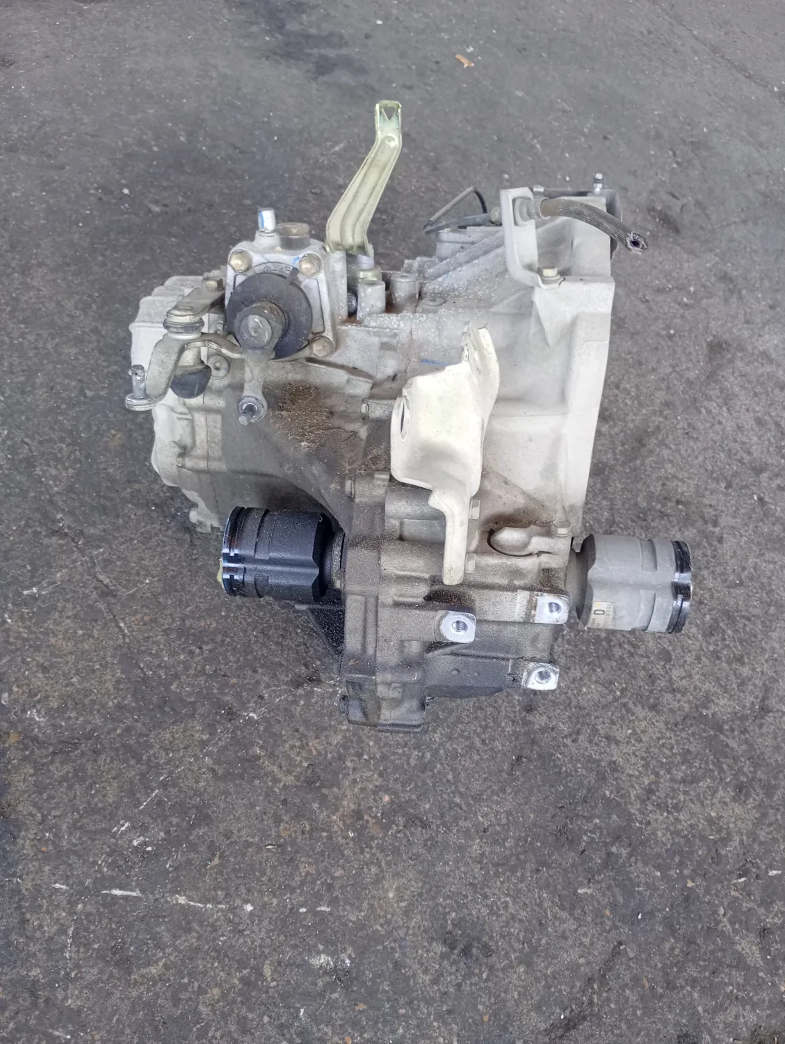 Cambio completo Toyota Yaris (2001 – 2005) 1.3 64 KW benzina 303000D030 2SZ FE