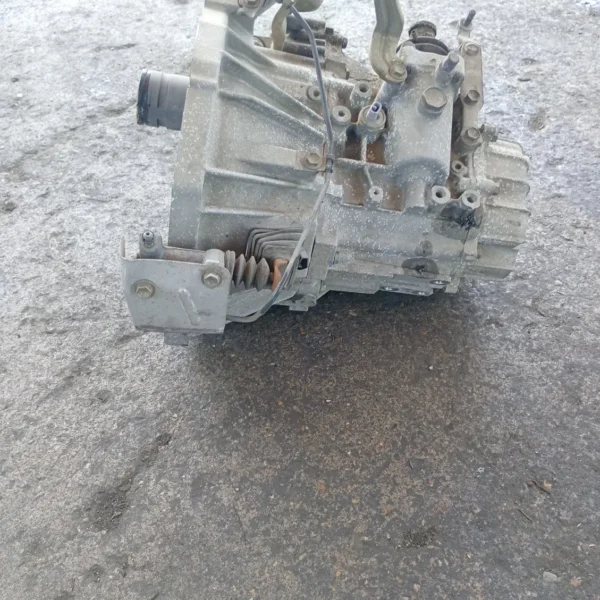 Cambio completo Toyota Yaris (2001 – 2005) 1.3 64 KW benzina 303000D030 2SZ FE