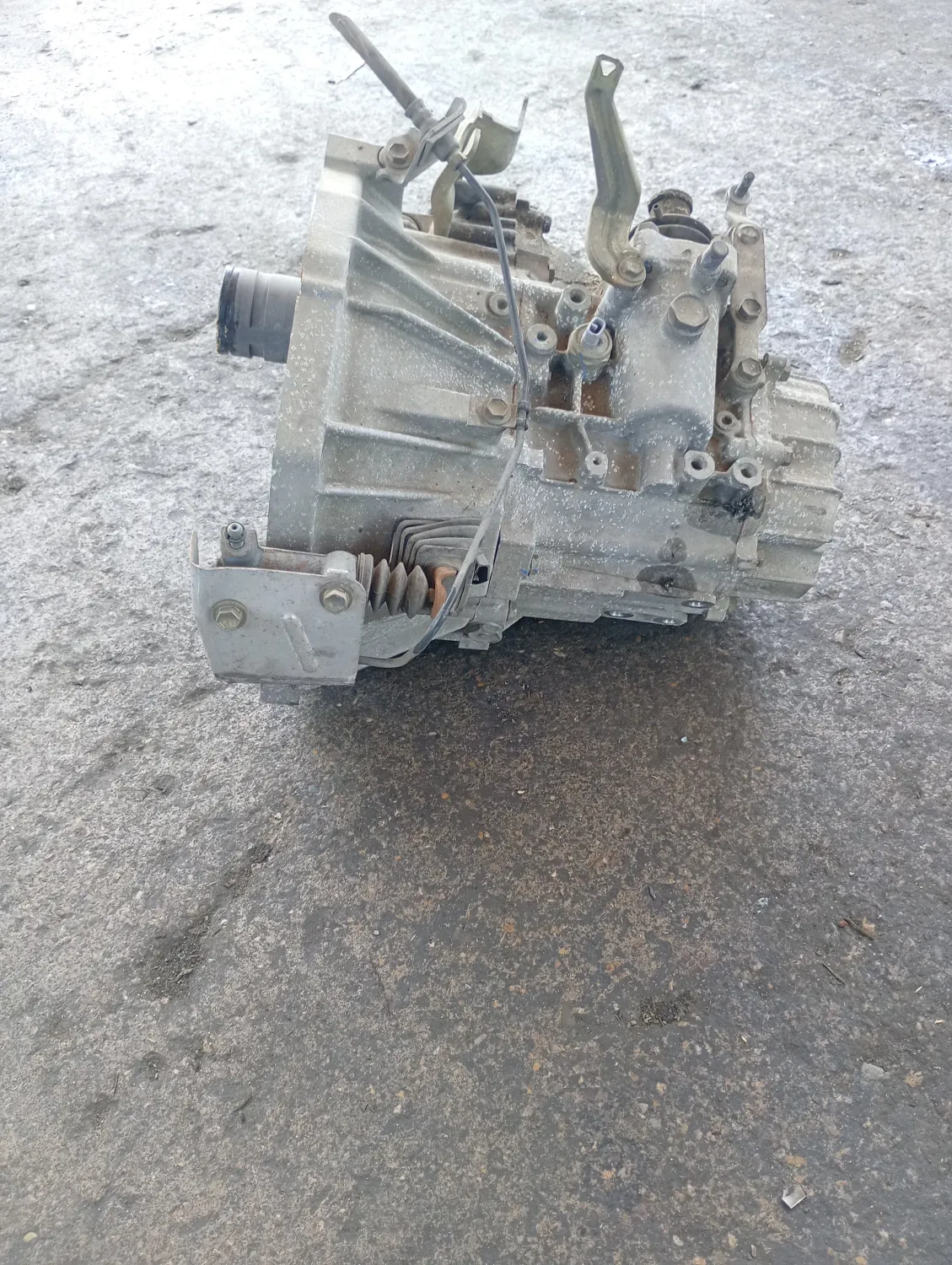 Cambio completo Toyota Yaris (2001 – 2005) 1.3 64 KW benzina 303000D030 2SZ FE