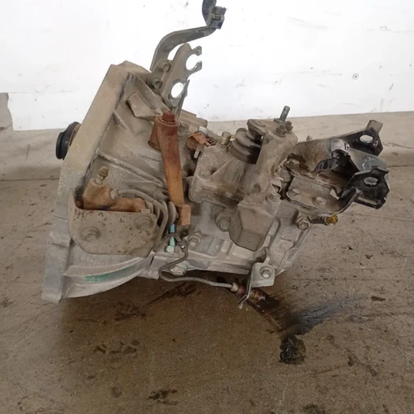 Cambio completo Toyota Yaris (2005 – 2012) 1.0 51 KW benzina 303000D073 1KR FE