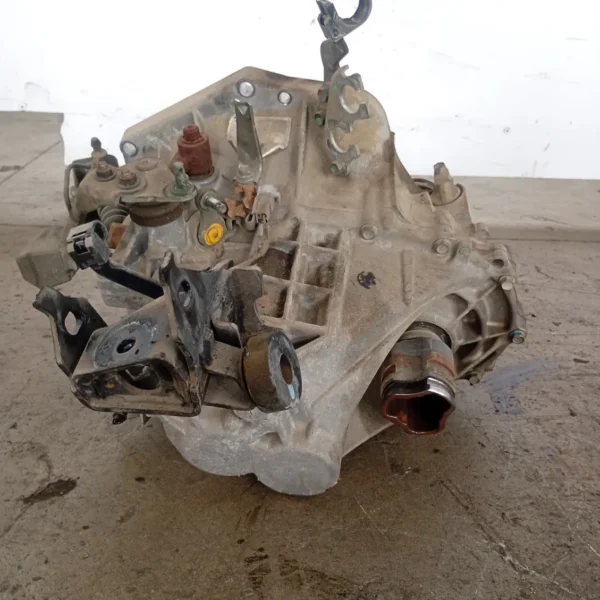 Cambio completo Toyota Yaris (2005 – 2012) 1.0 51 KW benzina 303000D073 1KR FE