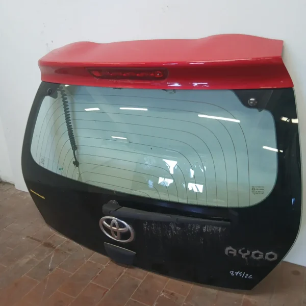 Portellone post. Toyota Aygo 2a Serie 2015 1.0 51 KW benzina 1KR-FE
