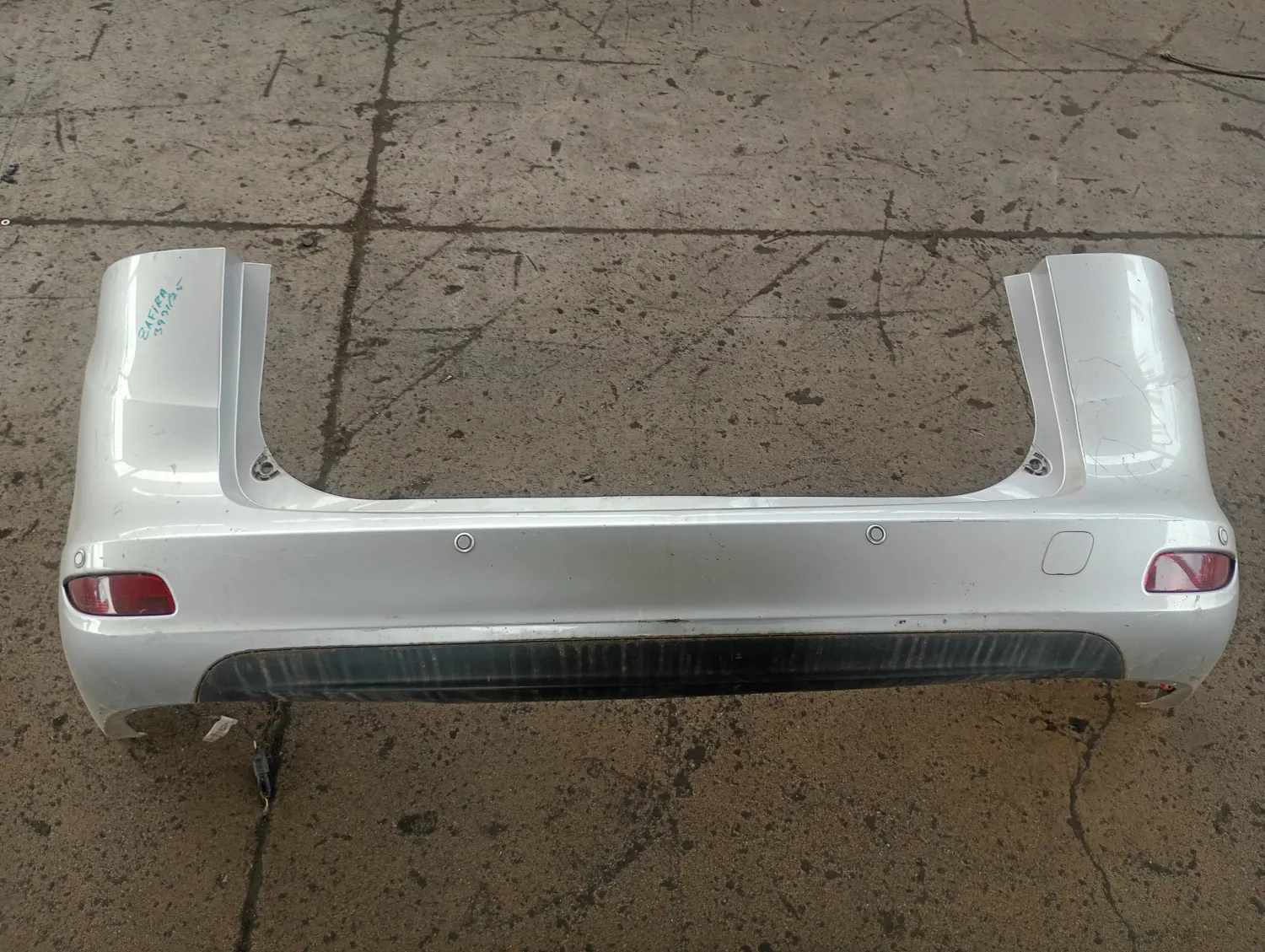Paraurti posteriore Opel Zafira (2011 – oggi) 1.6 100 KW diesel 20951267 B16DTH