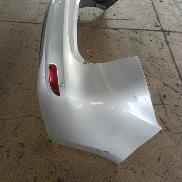 Paraurti posteriore Opel Zafira (2011 – oggi) 1.6 100 KW diesel 20951267 B16DTH