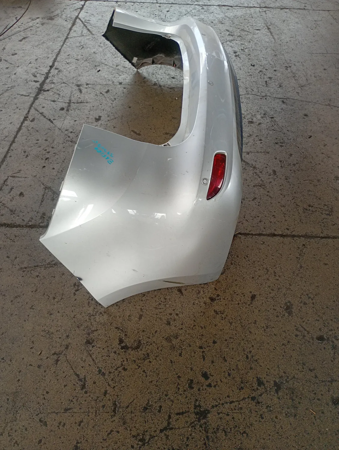 Paraurti posteriore Opel Zafira (2011 – oggi) 1.6 100 KW diesel 20951267 B16DTH