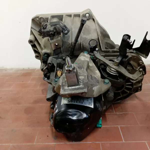 Cambio completo Nissan Micra (2010 – oggi) 1.2 59 KW benzina 3201000Q9H HR12