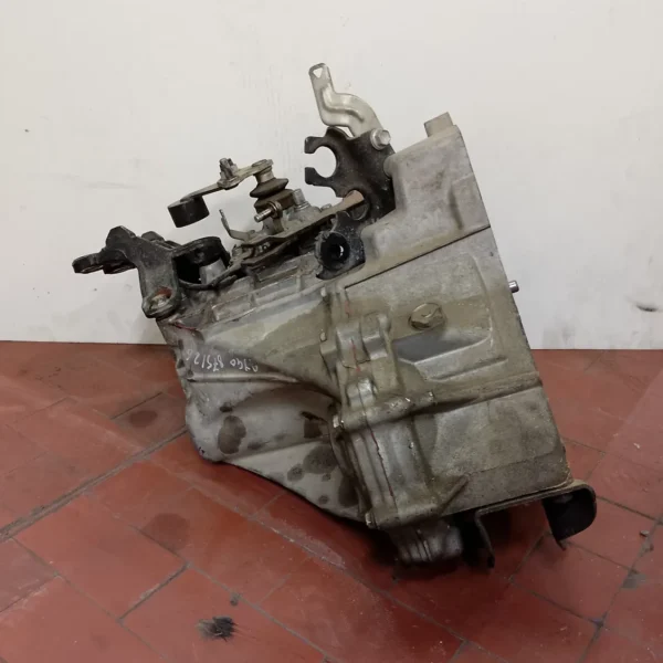 Cambio completo Toyota Aygo 2a Serie 2015 1.0 51 KW benzina 303000H060 1KR-FE